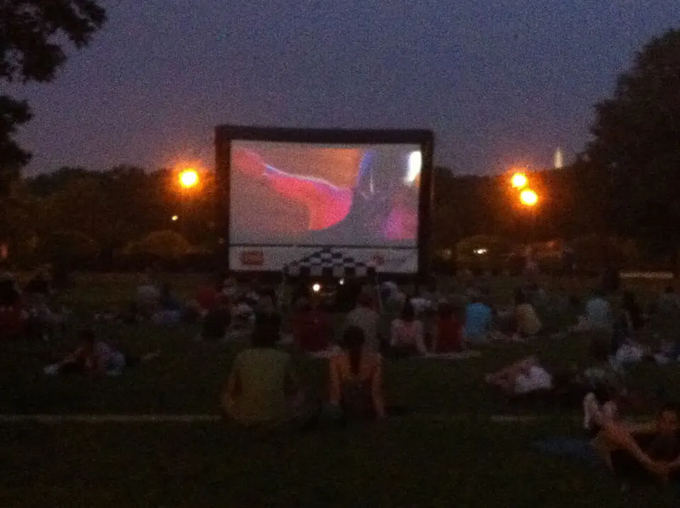 Outdoor Movies by MoonFlicks Outdoor Movies by MoonFlicks